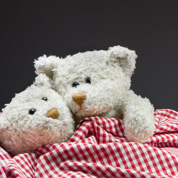 Teddy bears in bed, ed covid