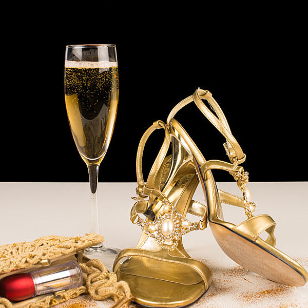 Champagne, high heels, open purse, high society, quickie, erotic story 