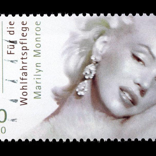stamp of Marilyn Monroe, Ghost Sex Story
