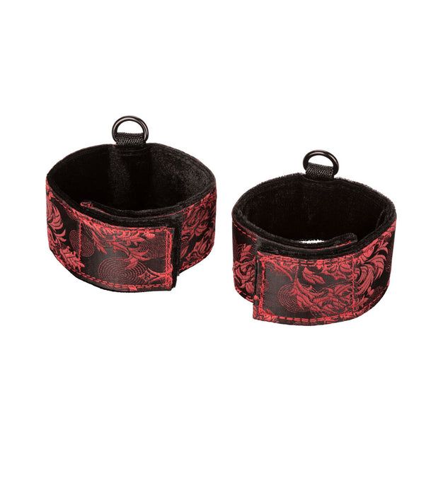 Scandal Posture Collar With Cuffs